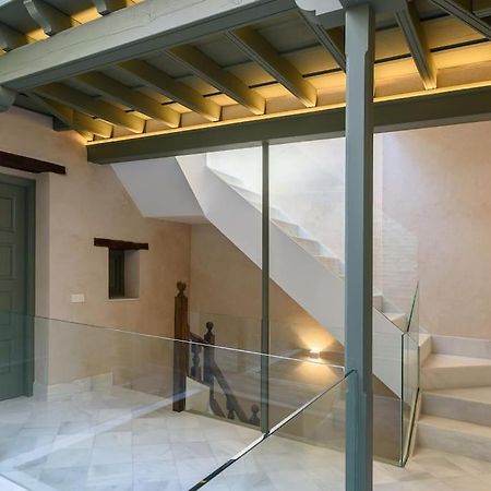 Luxury Palace Sevilla Bagian luar foto