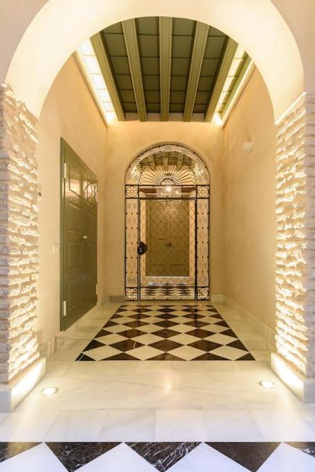 Luxury Palace Sevilla Bagian luar foto