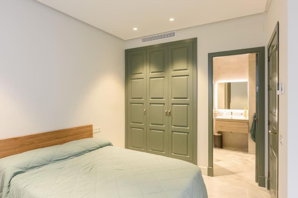Luxury Palace Sevilla Bagian luar foto