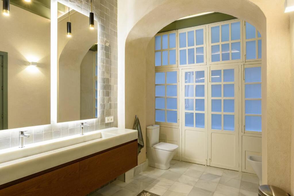 Luxury Palace Sevilla Bagian luar foto