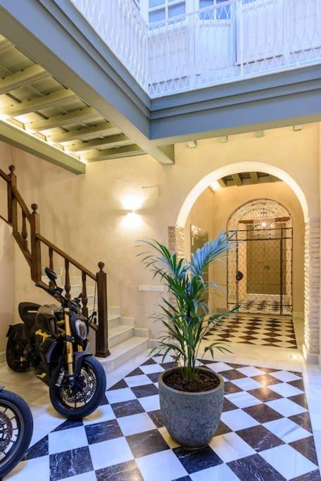Luxury Palace Sevilla Bagian luar foto